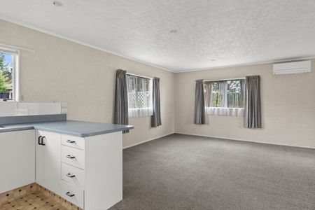 Easy Living in Riverdale For Rent! - Photo 3