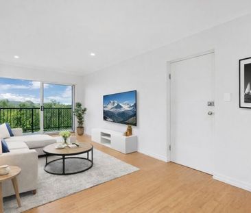 2 Bedroom Unit in Ideal Location - Water Bills included - - Photo 6