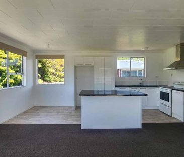 Ideal Family Home- Convenient Location - Photo 5