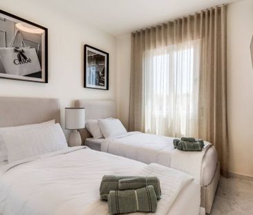 2 bedroom luxury Flat for rent in Estepona, Andalusia - Photo 5