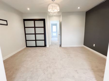 For Lease - 33 Benson Avenue, Richmond Hill, Ontario - Photo 4