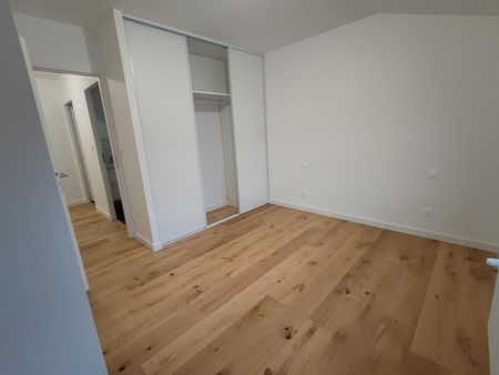 Location Appartement 4 pièces 79m² TALENCE 33400 - Photo 2