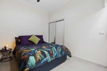 Stylish & Secure Terrace Living in the Heart of Googong - Photo 2