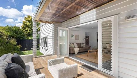 Modern 4-Bedroom Home with 2 Living Areas in Prime Pt Chevalier - Photo 2