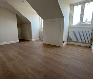 3 bedroom flat to rent - Photo 2