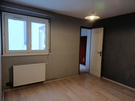 Location Maison 4 pièces 131m² ORLEANS 45000 - Photo 4