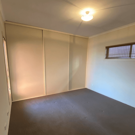 Bright & Spacious 3-Bedroom Home in Peaceful Ridgehaven - Photo 3