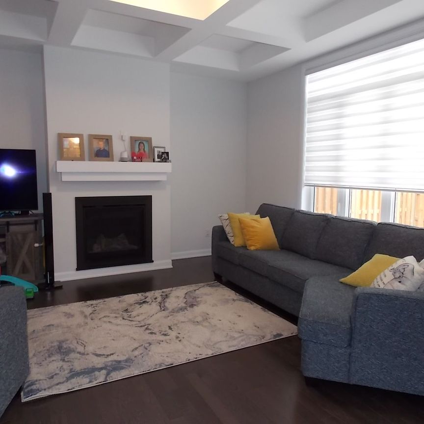 For Lease - 110 Lynn Coulter Street, Barrhaven, Ontario - Photo 1