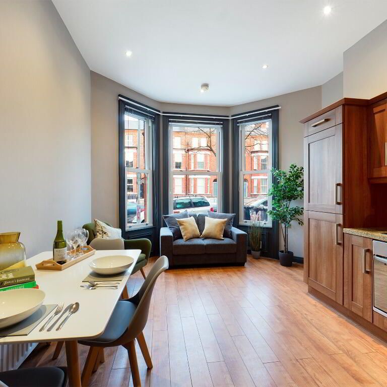 3.1 Eglantine Avenue, Belfast, BT9 6DW - Photo 1