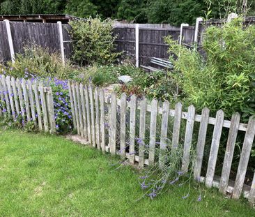 Laburnum Grove, Fauld, Tutbury - Photo 2