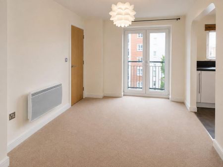 2 bedroom flat to rent - Photo 2