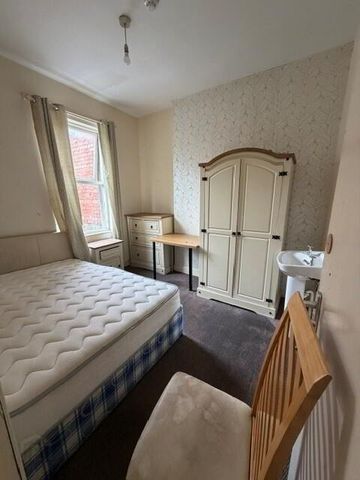 31 Stranmillis Road, Belfast, BT9 5AF - Photo 3