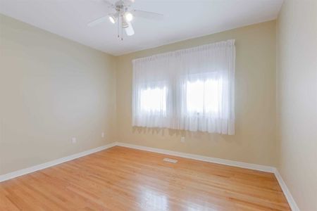For Lease - 14 Canterbury Crescent, Toronto, Ontario - Photo 3