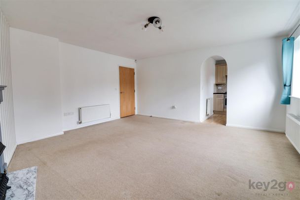 Kyle Close, Renishaw, S21 - Photo 1