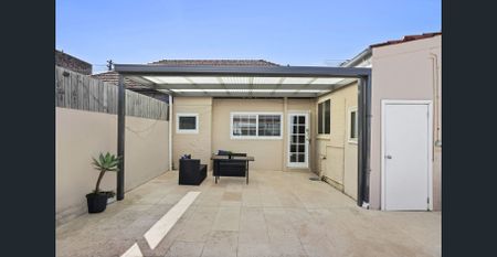 A Croydon Classic Reinvented For Modern Living - Photo 5