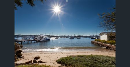 Fantastic apartment in waterfront boutique complex available for lease 6TH MAY ONWARDS - Photo 3