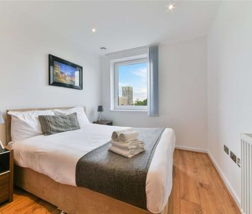 Two-bedroom, two-bathroom apartment situated in Providence place. The property benefits from a private balcony. - Photo 1