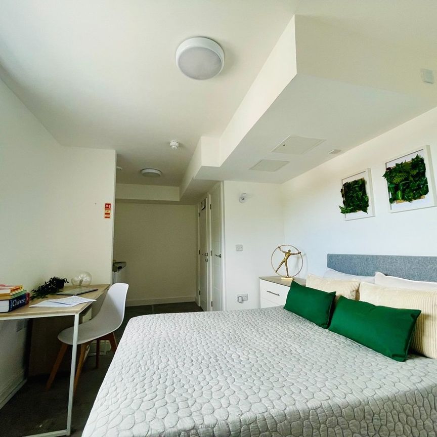 Studio Flat, Southampton, SO14 - Photo 1