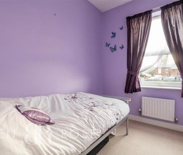 3 bedroom terraced house to rent - Photo 5
