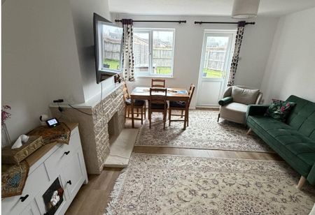 2 bedroom semi-detached house to rent - Photo 3