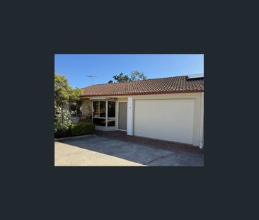 Over 55's living: Perfectly Positioned 2-bed Villa - Photo 5