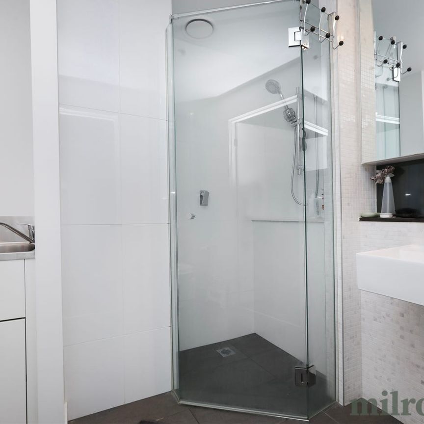 Bright & Airy Apartment with a Large Balcony - Photo 1