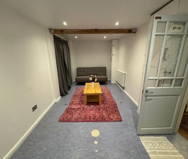 York Close - Photo 6