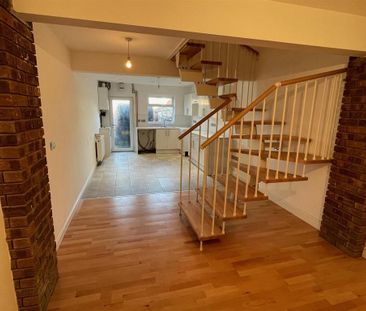 2 bedroom terraced house to rent - Photo 3