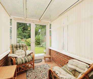 Oaktree Close - Photo 6