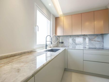 3 bedroom luxury penthouse for rent in Valencia, Spain - Photo 4