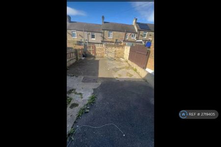 2 bedroom terraced house to rent - Photo 4