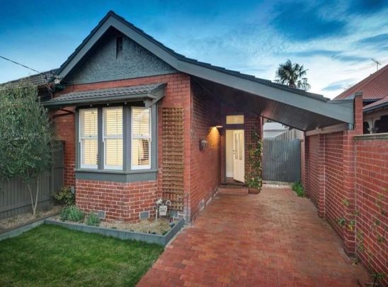 21 Normanby Road, Caulfield North VIC 3161 - House For Rent | Domain - Photo 1