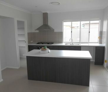 Perfect Family Home! - Photo 4