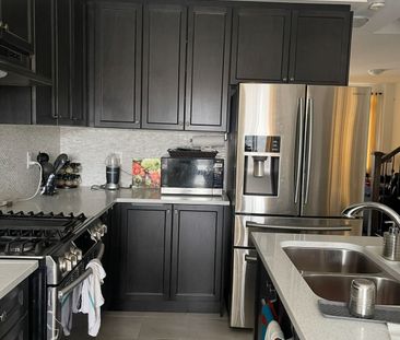 For Lease - 38 Folgate Crescent, Brampton, Ontario - Photo 6