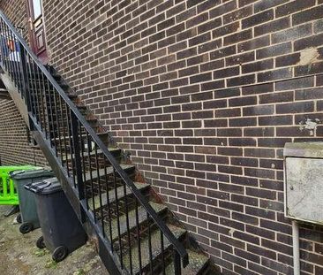 King Lane, Moortown, Leeds, LS17 - Photo 2