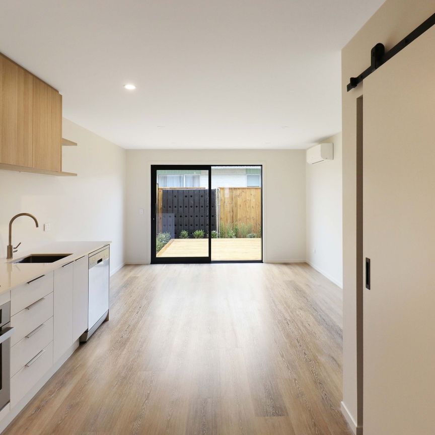 Central Hutt Living - 1 week free rent - Photo 1