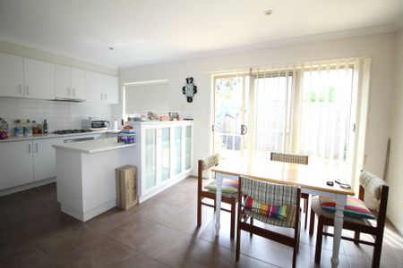 2/16 Boundary Road, East Geelong - Photo 4