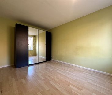 16, Woodsley Green, Leeds, West Yorkshire, LS6 1SD - Photo 3