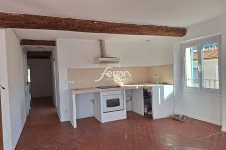 Location Appartement 3 pièces 95m² DRAGUIGNAN 83300 - Photo 4