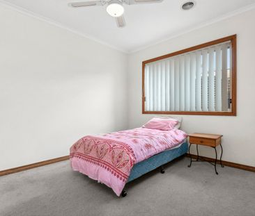 Ideal Family Home in Convenient Pocket! - Photo 1