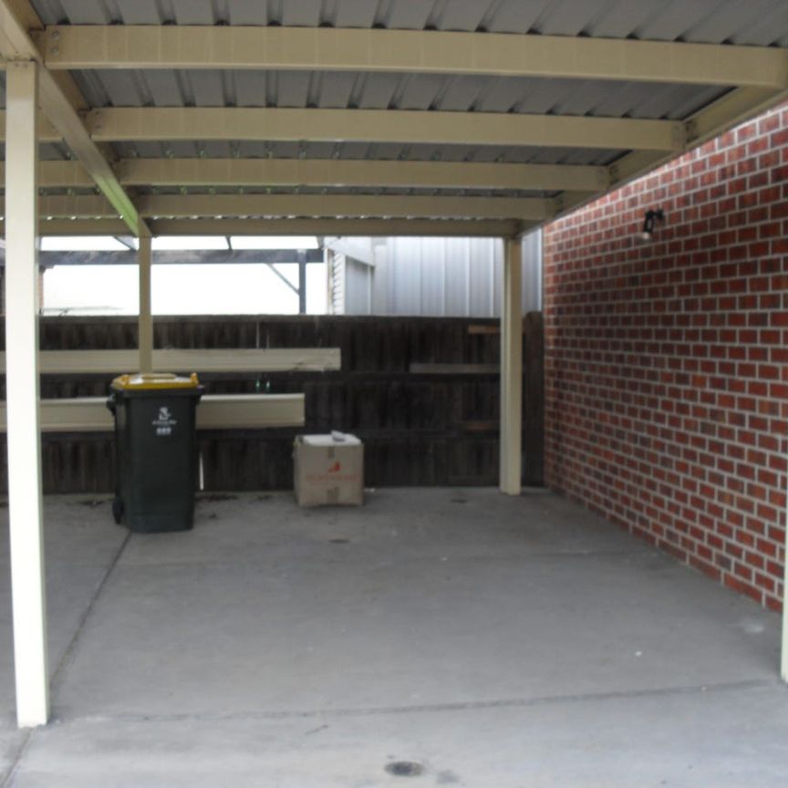 2 BEDROOM REAR UNIT - Photo 1