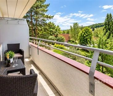 Útulný a zařízený byt 3+1 s balkonem a výhledem na panoramu ve vyhl... - Fotografie 5