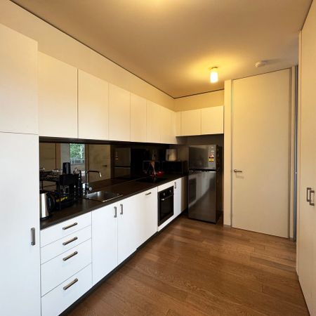 Modern Apartment in the Heart of Blackburn! - Photo 3