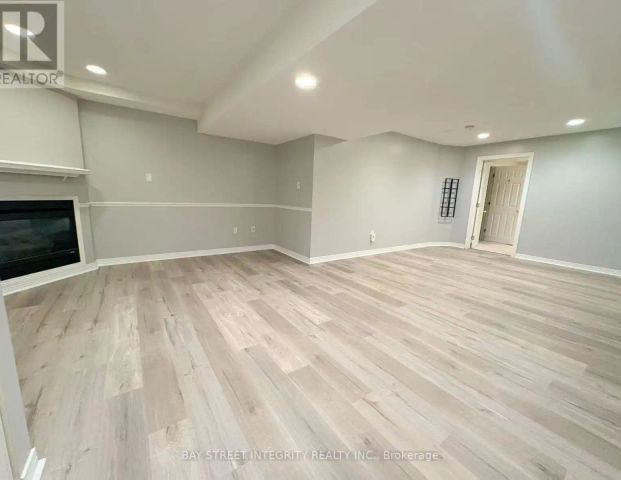 414 RIVER GLEN BOULEVARD — 1 Bedroom - Photo 1
