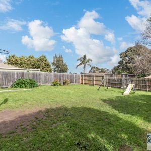 Beautiful Family Home in a Prime Location - Photo 2