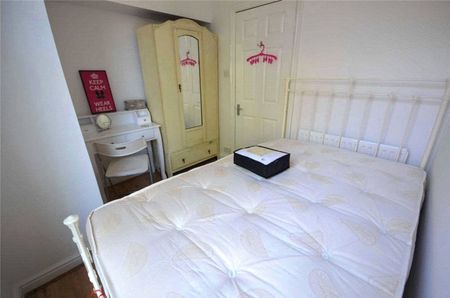 23 Clifton Avenue, Fallowfield, Manchester, Manchester, M14 6UD - Photo 2