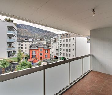 Bel appartement rénové de 4,5 pièces idéalement situé - Photo 1
