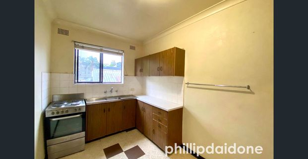Bright First Floor, Timber floors.. - Photo 1