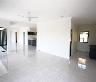 Class and style at your fingertips! - Photo 6