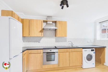 Harescombe Drive, Gloucester - Photo 5